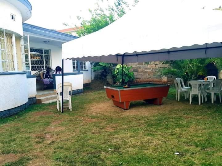 Pinkroses Gardens Hostel Найробі Екстер'єр фото
